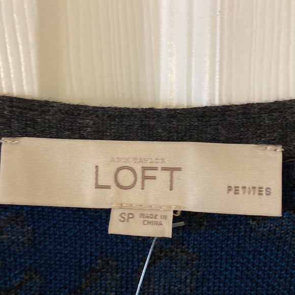 LOFT SWEATER DRESS SIZE SP BRAND NEW LENGTH 35” BUST 30” see all photos - Picture 4 of 12